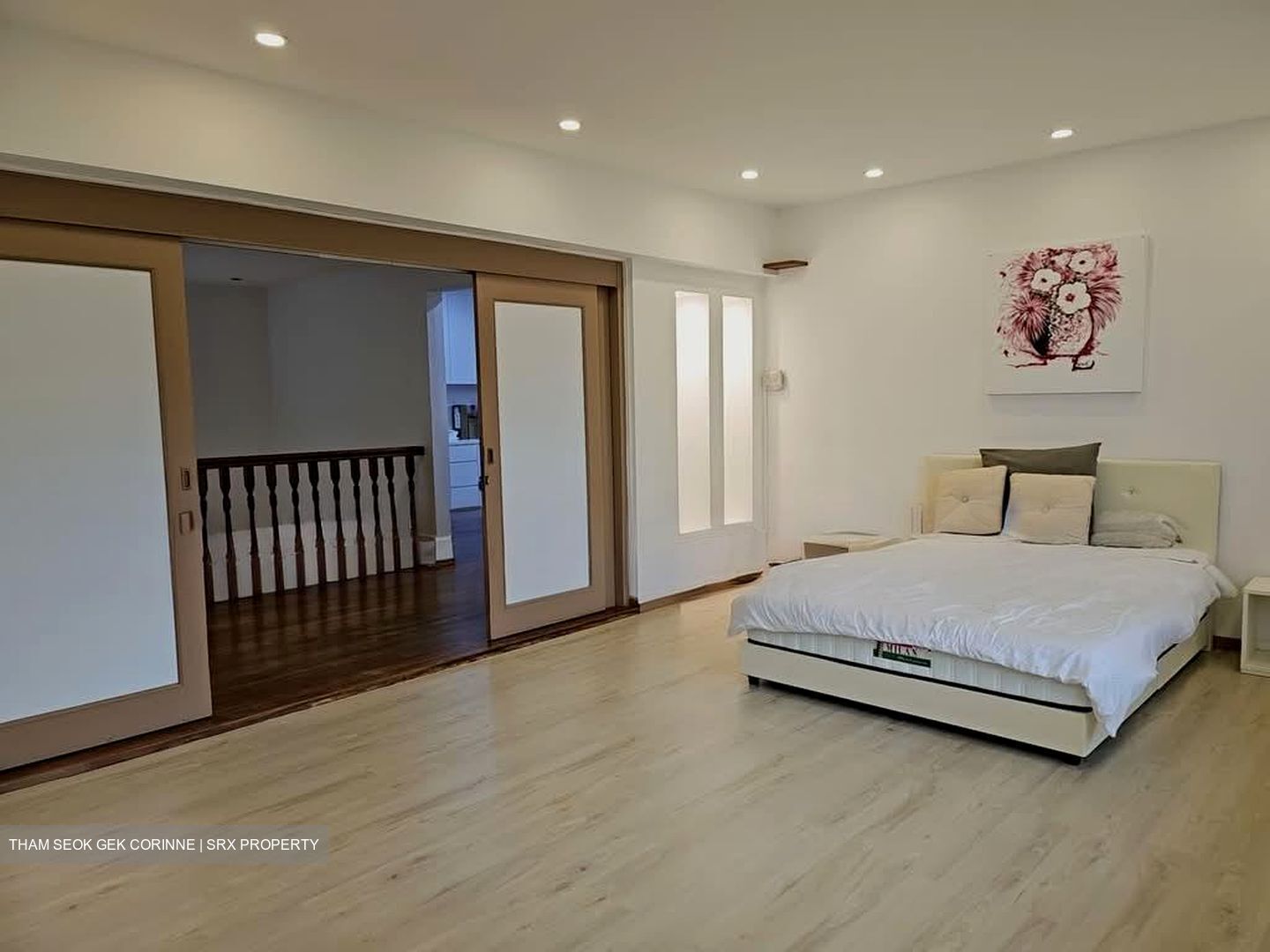Pine Grove (D21), Condominium #548053001